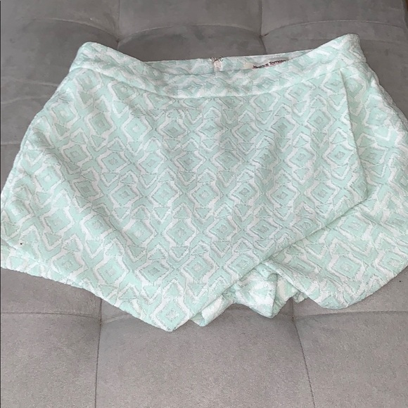 Pretty skort - Picture 3 of 3